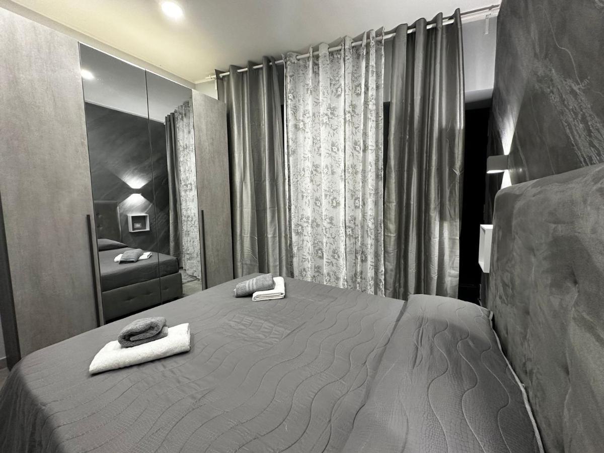 カターニア Urban House Bed & Breakfast エクステリア 写真